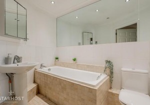 StarHost Residences - Smart 2 Bedroom Apartment in Newbury