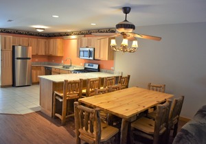 Starved Rock Cabin sleeps 9