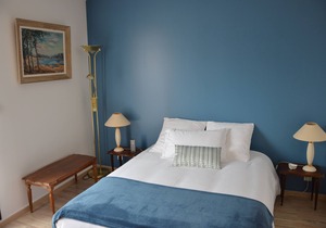 Stay in the heart of Versailles
