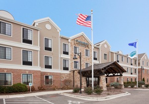 Staybridge Suites Milwaukee West-Oconomowoc, an Ihg Hotel