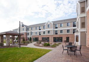 Staybridge Suites Milwaukee West-Oconomowoc, an Ihg Hotel