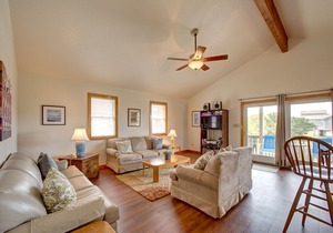 Steer - Upscale 3 Bedroom Canalfront Home in Frisco