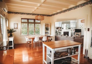 Step into this beautiful vintage villa and relax – your holiday has begun.