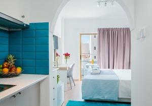 Stephanie Studios