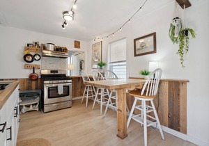 Steps to Beach | AC | Updated Kitchen |Pat's Porch