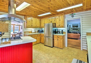 Steps to Dtwn Murphys: Cottage w/Furnished Porch