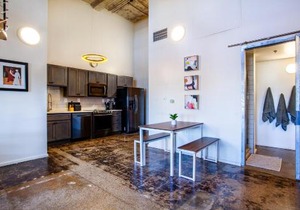 Sterchi Lofts Getaway - Downtown Knoxville