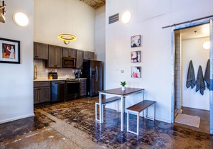 Sterchi Lofts Getaway - Downtown Knoxville
