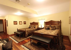 Stone Edge Estate Bed & Breakfast - Queenston Room