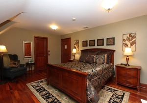 Stone Edge Estate Bed & Breakfast - Tobermory Room