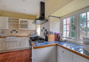 STONE HOUSE, family friendly, country holiday cottage in Charmouth