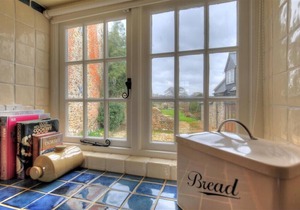 STONE HOUSE, family friendly, country holiday cottage in Charmouth