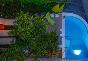 Stonehouse with swimming pool Villa Anita