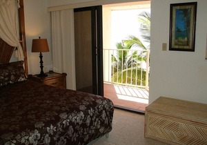 Stop! You have found Paradise! 2 & 3 bedroom OCEANFRONT town homes on beach!