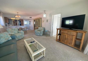 Strandview #304 - Beachfront condo with screened-in patio and amazing view!