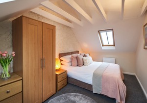 Stuc an t Sagairt Cottage, Loch Lomond