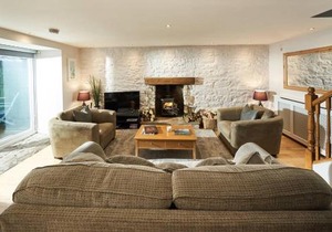 Stuc an t Sagairt Cottage , Loch Lomond