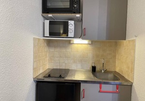 Studio à Puy Saint Vincent 1700, 4 pers, balcon, proche pistes, parking, navette, TV, cuisine équipée - FR-1-330G-11