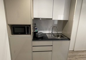 STUDIO 11 - Quiet ground floor, sleeps 1 to 2