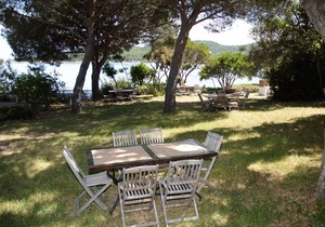 Studio 2 pers, 1st floor, sea view, waterfront