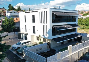 Studio Adastra with pool and seaview