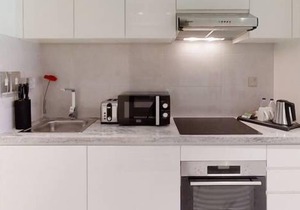 Studio Apartment Near Al Maya Supermarket By Luxury Bookings