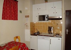 Studio avec Balcon en Centre-ville, Parking Privé - Près du Téléphérique - FR-1-464-129