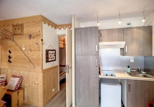 Studio cabine rénové 2 pers, proche pistes et commerces, Wifi, parking gratuit - FR-1-178-351