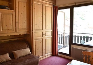 Studio central avec parking et balcon, proche commerces et téléphérique - FR-1-464-151
