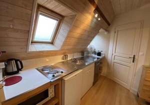 Studio Cosy à La Roche-Posay, à 70m des Thermes, WIFI, Animaux Acceptés, Idéal pour 2 Personnes - FR-1-541-55