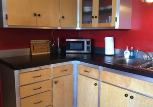 Studio Downtown Apt. 7 w/Ocean & Mountain Views.