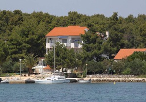 Studio flat near beach Verunić, Dugi otok (AS-3480-a)