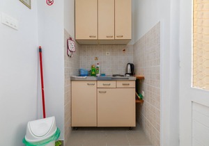 Studio flat near beach Mimice, Omiš (AS-18149-b)