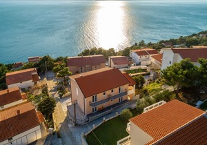 Studio flat with balcony and sea view Stanići, Omiš (AS-18676-a)