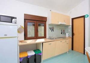 Studio flat with balcony and sea view Slatine, Čiovo (AS-9453-b)