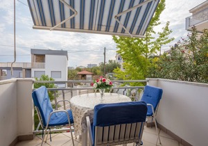 Studio flat with balcony and sea view Slatine, Čiovo (AS-13298-e)