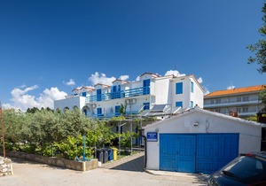 Studio flat with balcony Sućuraj, Hvar (AS-6852-h)