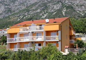 Studio flat with balcony and sea view Gradac, Makarska (AS-13681-b)