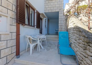 Studio flat with terrace Postira, Brač (AS-765-a)