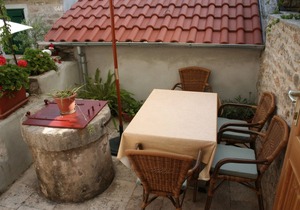 Studio flat with terrace Vrboska, Hvar (AS-4601-a)