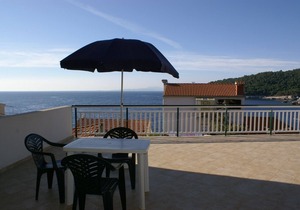 Studio flat with terrace and sea view Milna, Hvar (AS-3074-a)