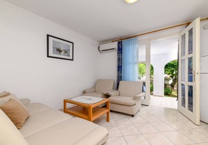 Studio flat with terrace Kavran, Marčana (AS-14109-a)