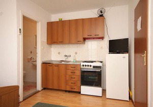 Studio flat with terrace Sušica, Ugljan (AS-8265-b)