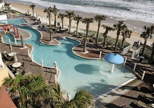 STUDIO FOR 2~ BEACH FRONT RESORT~AMAZING VIEWS~PIER FISHING BOATING POOLS & MORE