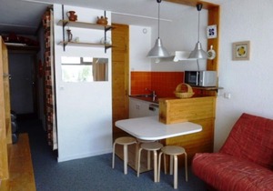Studio for 4, elevator, ski-in/ski-out, balcony, parking, ski locker