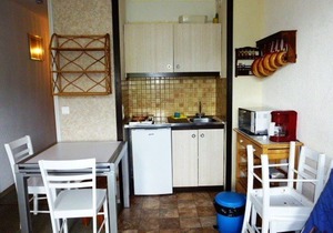 Studio for 6 in Arette with slope access, balcony, ski locker and free parking