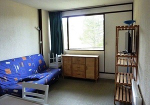 Studio for 6 in Arette with slope access, balcony, ski locker and free parking