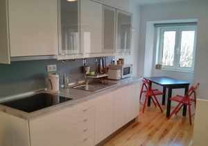 Studio in the Alley of Belo, located in a quiet street of Alfama. Registration number 579 / AL