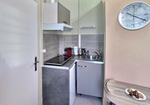 STUDIO LE SAUMON FACE GARE EVREUX