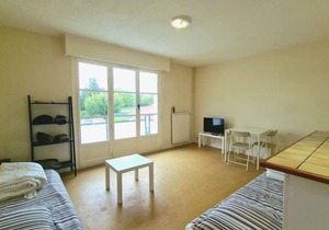 studio. m. With 3 beds and private parking